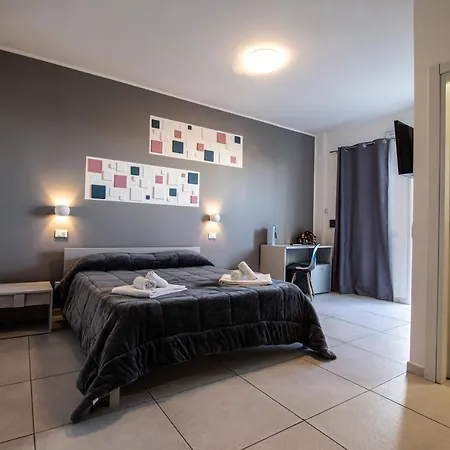 Πανσιόν Piano Monaco Carini