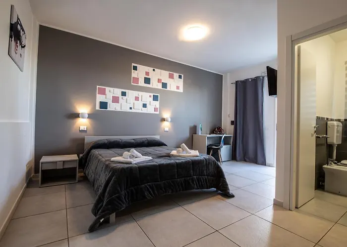 招待所 Piano Monaco 卡里尼