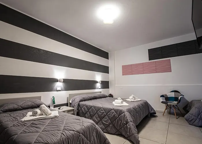 Piano Monaco 招待所 卡里尼