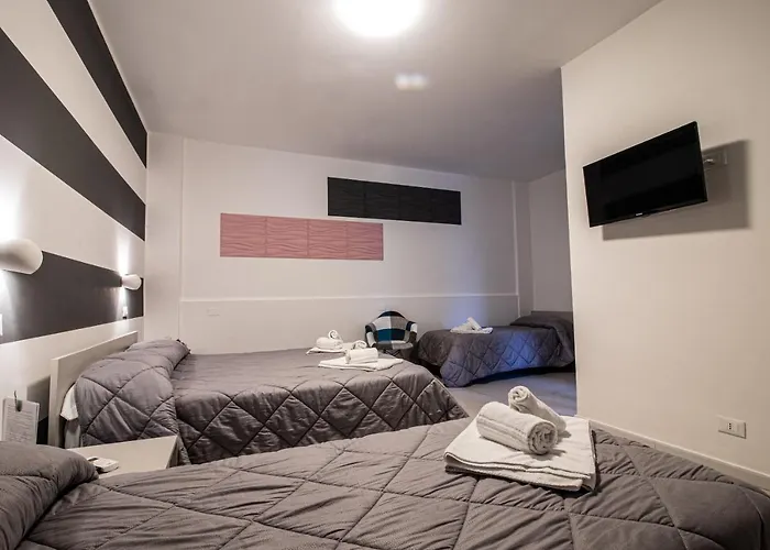 Piano Monaco 招待所 卡里尼