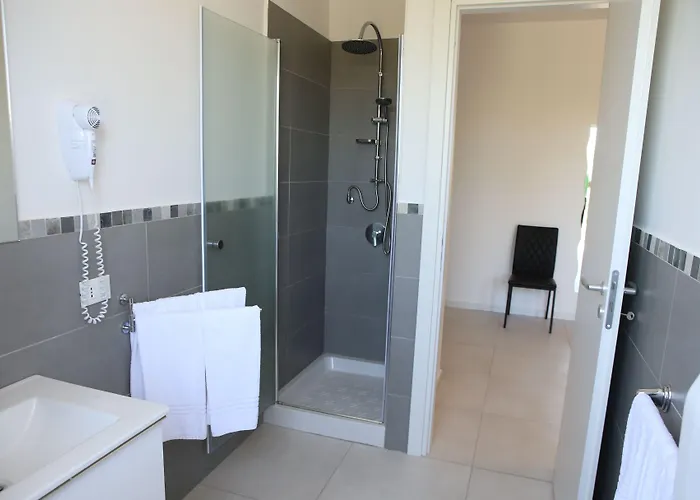 Piano Monaco 招待所 卡里尼