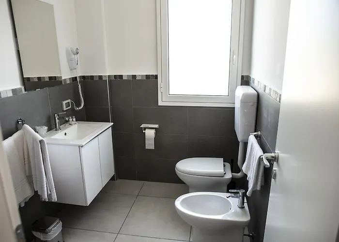 Piano Monaco 招待所 卡里尼